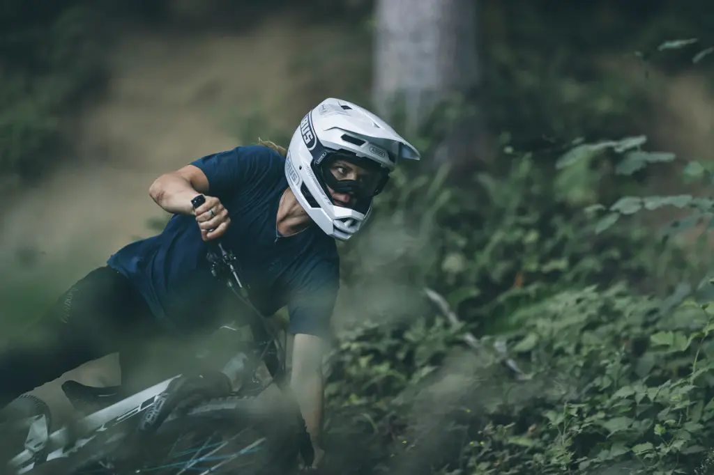 Casque ABUS HiDrop2.webp